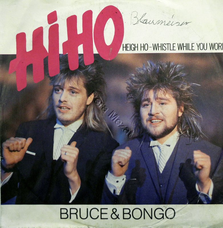 Bruce & Bongo, Hi Ho, Monkey Dance